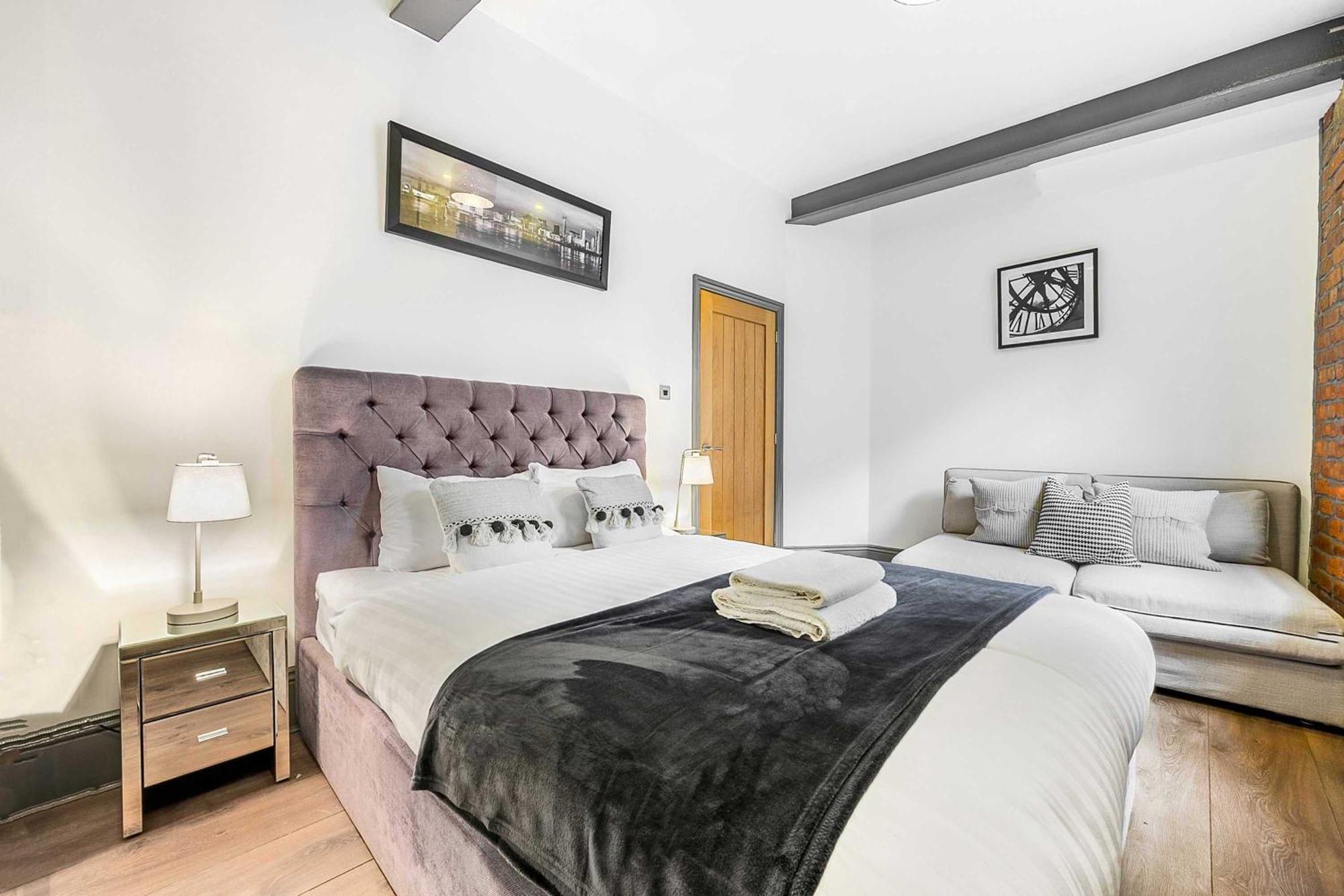 Bands Warehouse V Sleeping 8 Guests Apartment